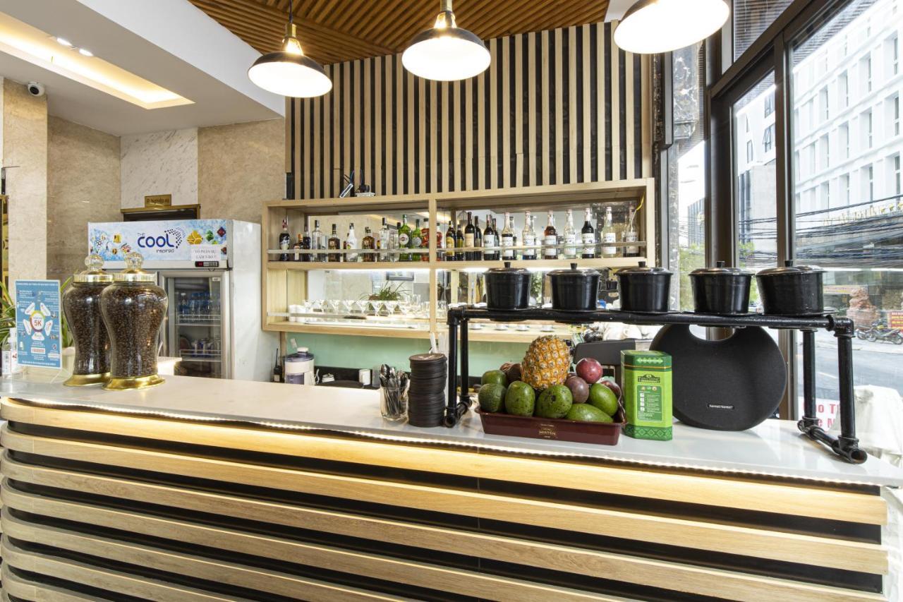J&b & Hotel 4*