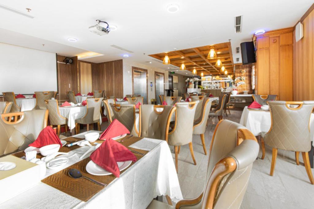 Hotel J&b &