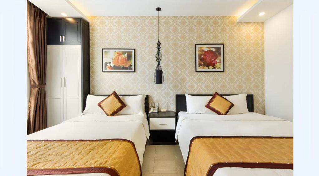 Khách sạn J&b & 4*