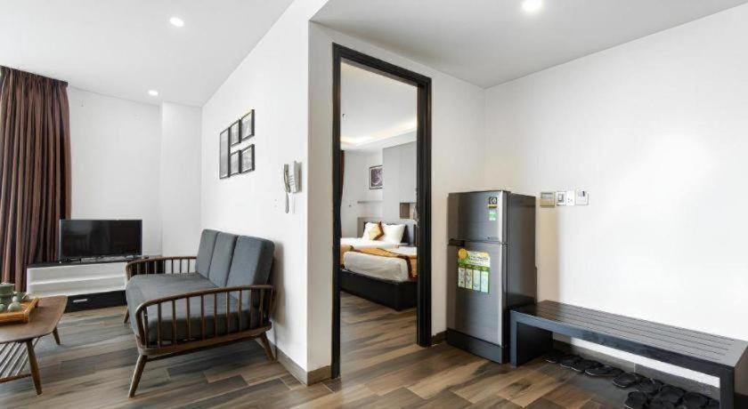 J&b & Khách sạn Đà Nẵng